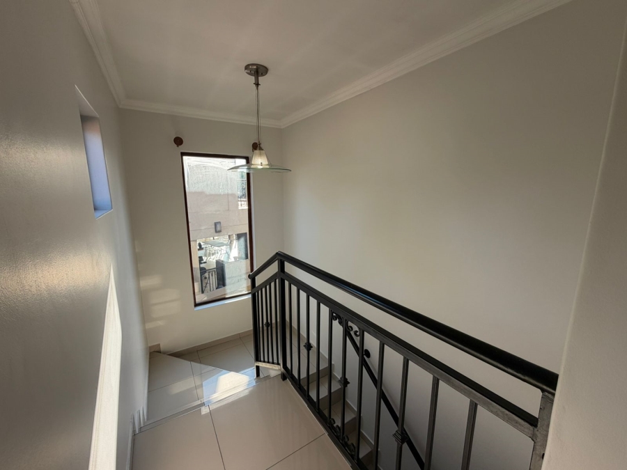 4 Bedroom Property for Sale in Kensington Gauteng
