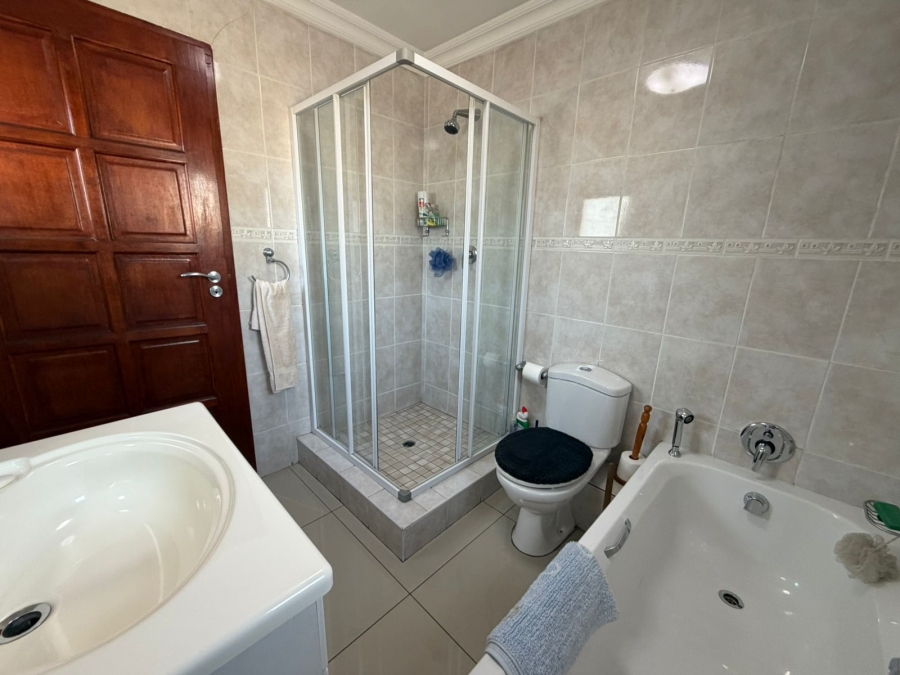 4 Bedroom Property for Sale in Kensington Gauteng
