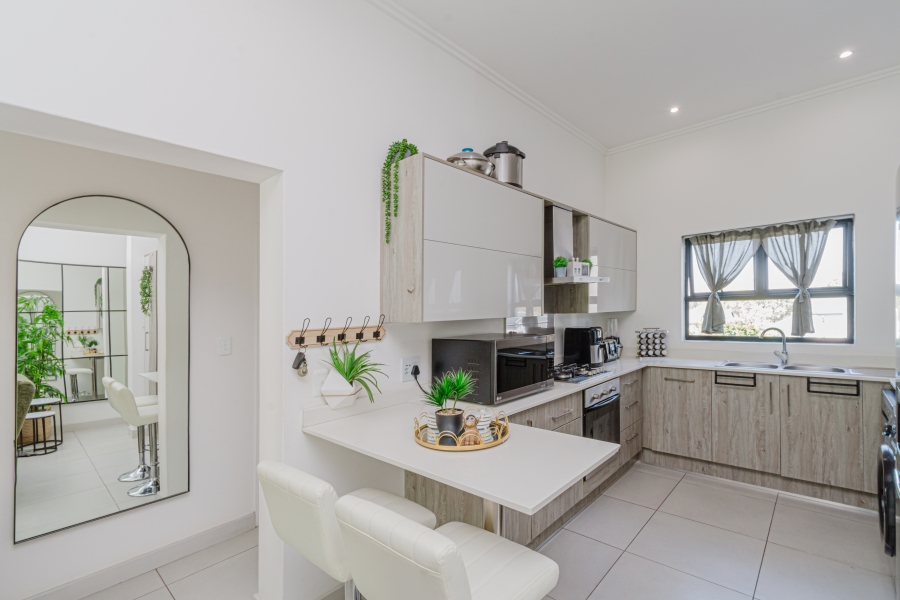2 Bedroom Property for Sale in Broadacres Gauteng