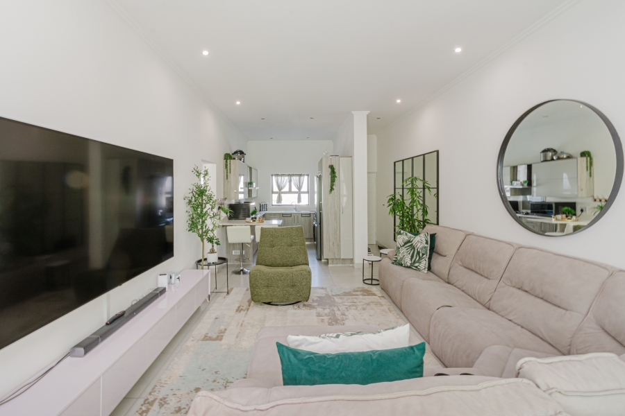 2 Bedroom Property for Sale in Broadacres Gauteng