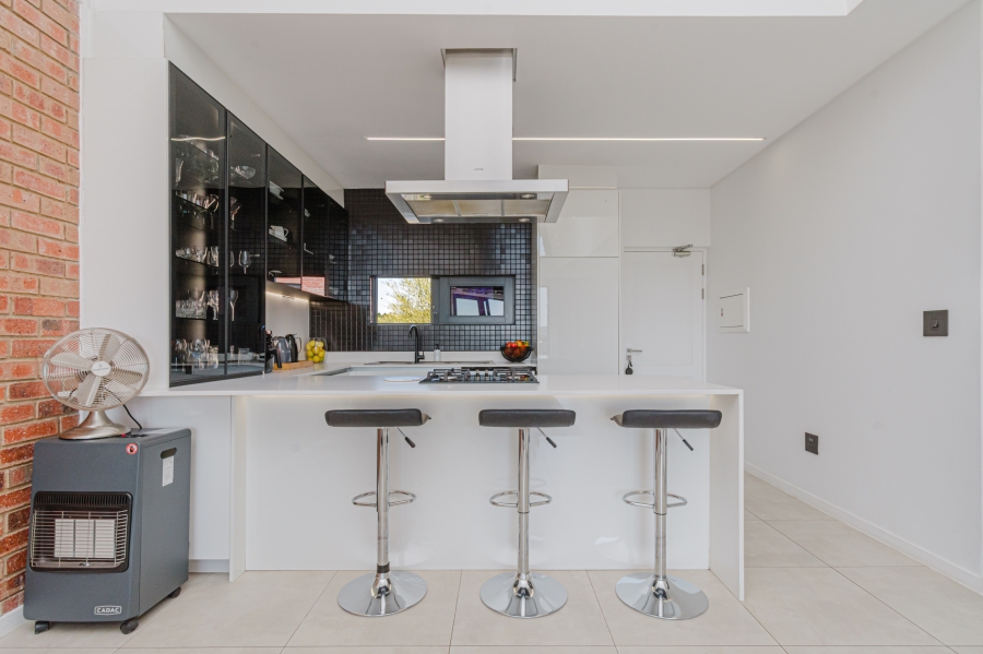 2 Bedroom Property for Sale in Broadacres Gauteng