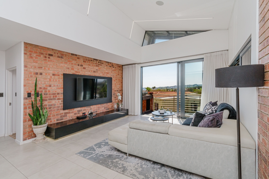 2 Bedroom Property for Sale in Broadacres Gauteng