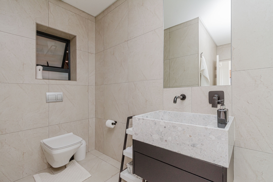 2 Bedroom Property for Sale in Broadacres Gauteng