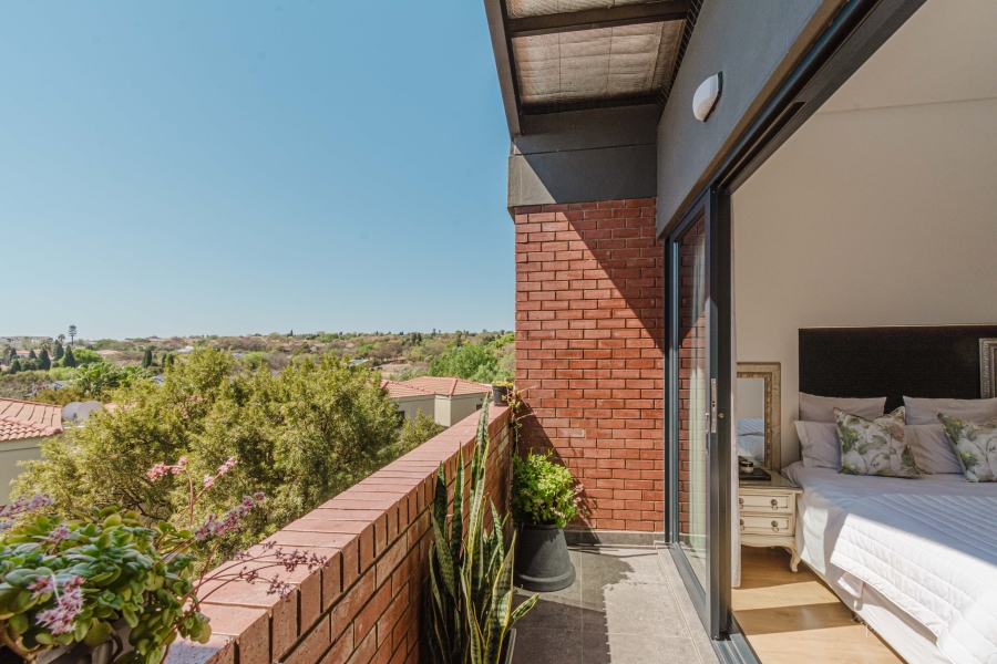 2 Bedroom Property for Sale in Broadacres Gauteng