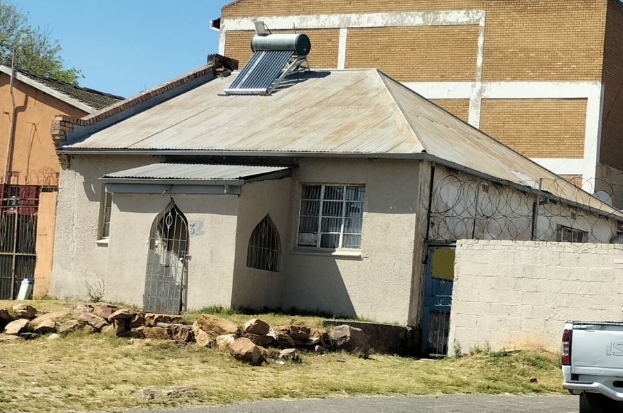 3 Bedroom Property for Sale in Newclare Gauteng