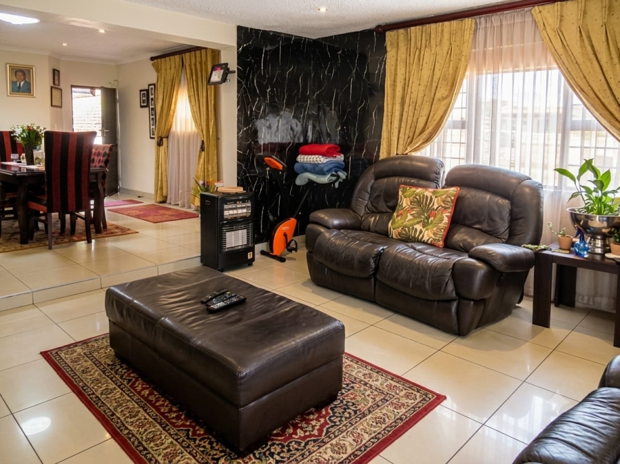 5 Bedroom Property for Sale in Randpark Ridge Gauteng