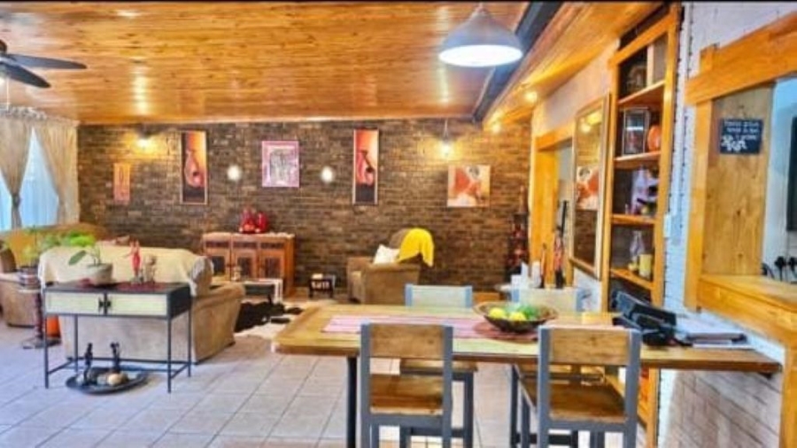 3 Bedroom Property for Sale in Mountain View Gauteng