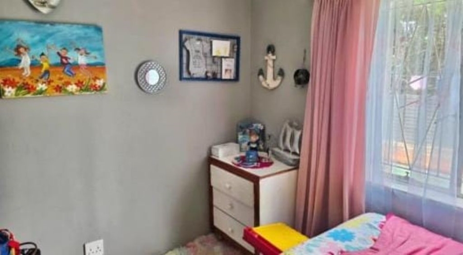 3 Bedroom Property for Sale in Mountain View Gauteng