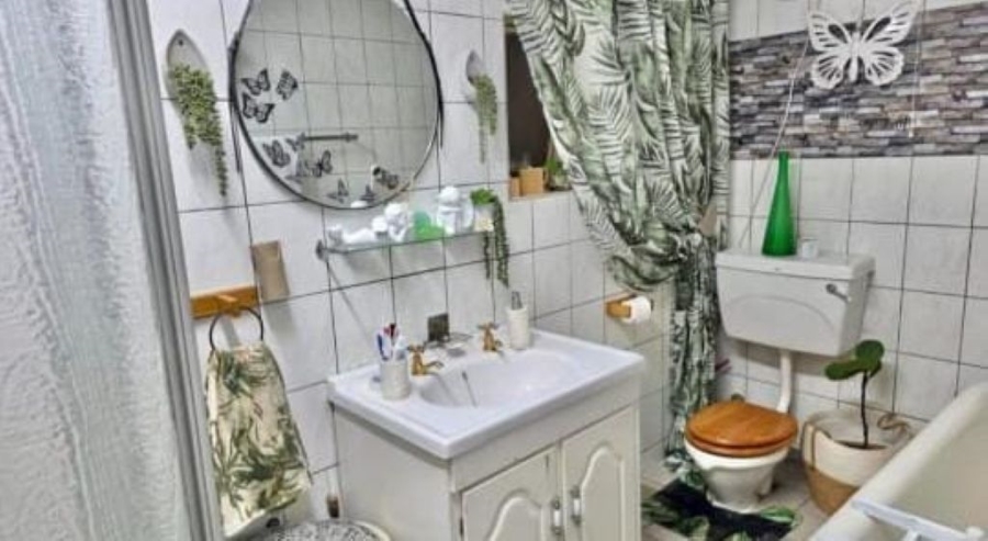 3 Bedroom Property for Sale in Mountain View Gauteng