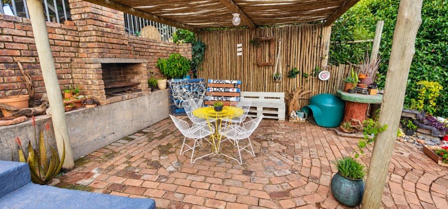 3 Bedroom Property for Sale in Mountain View Gauteng