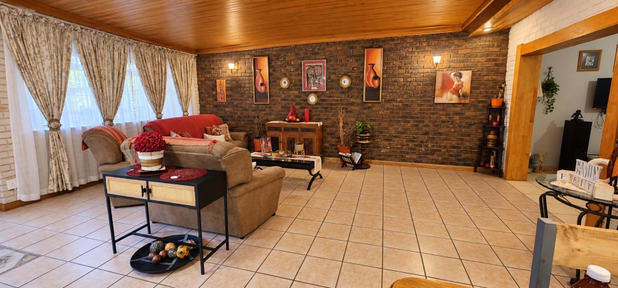 3 Bedroom Property for Sale in Mountain View Gauteng