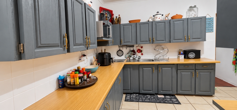 3 Bedroom Property for Sale in Mountain View Gauteng