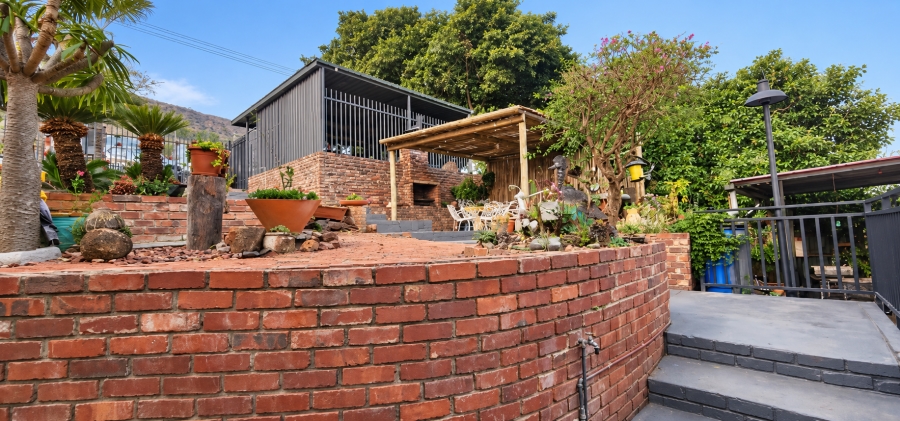 3 Bedroom Property for Sale in Mountain View Gauteng