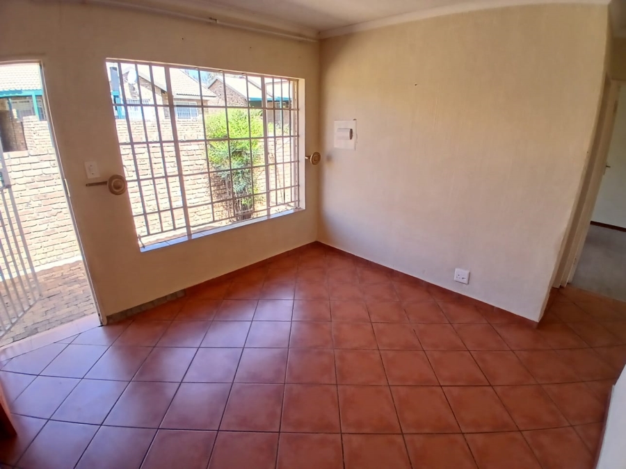 To Let 2 Bedroom Property for Rent in Equestria Gauteng