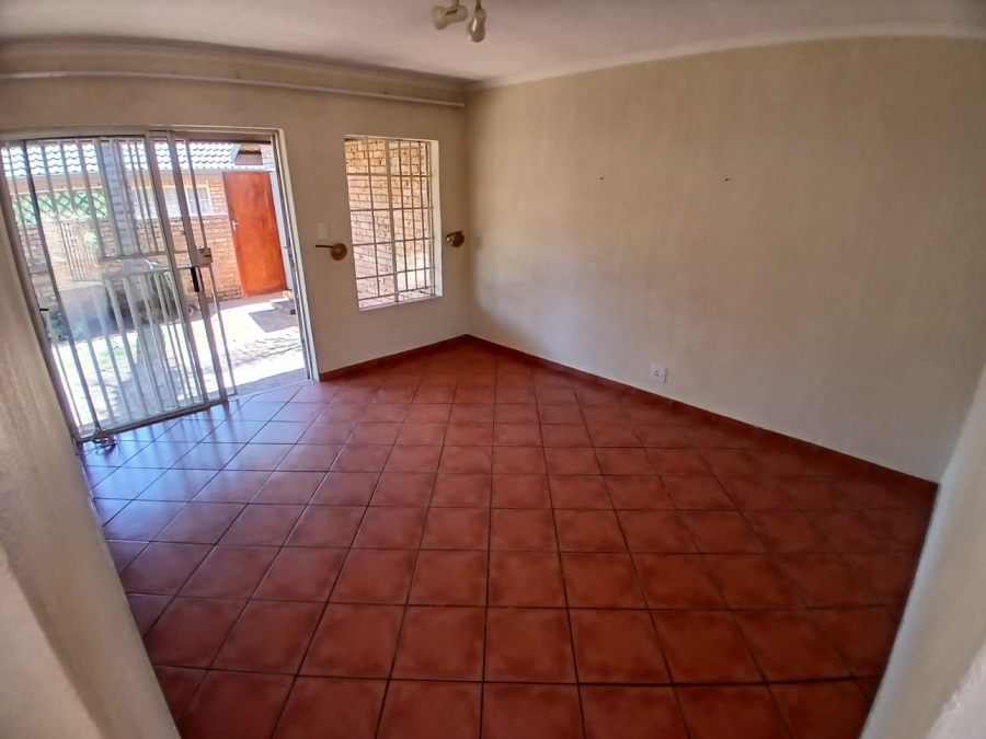 To Let 2 Bedroom Property for Rent in Equestria Gauteng