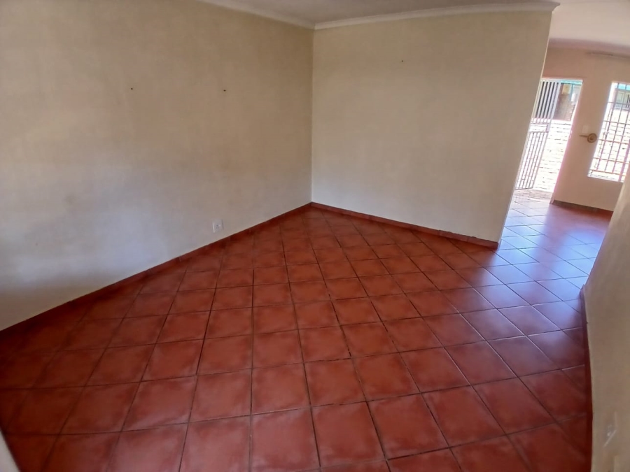 To Let 2 Bedroom Property for Rent in Equestria Gauteng
