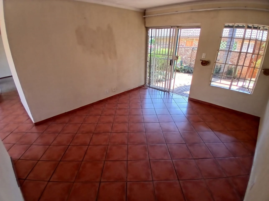 To Let 2 Bedroom Property for Rent in Equestria Gauteng