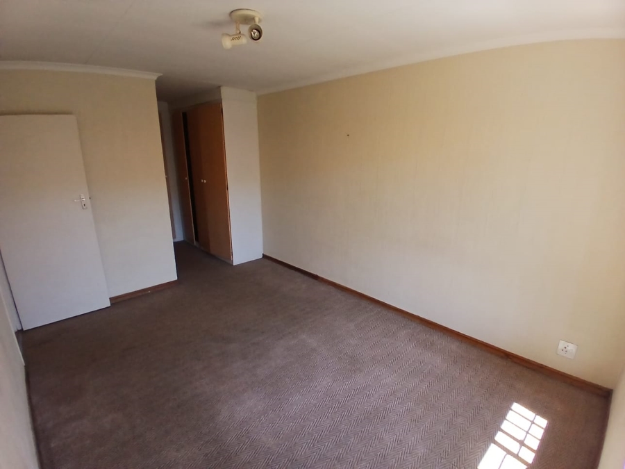 To Let 2 Bedroom Property for Rent in Equestria Gauteng