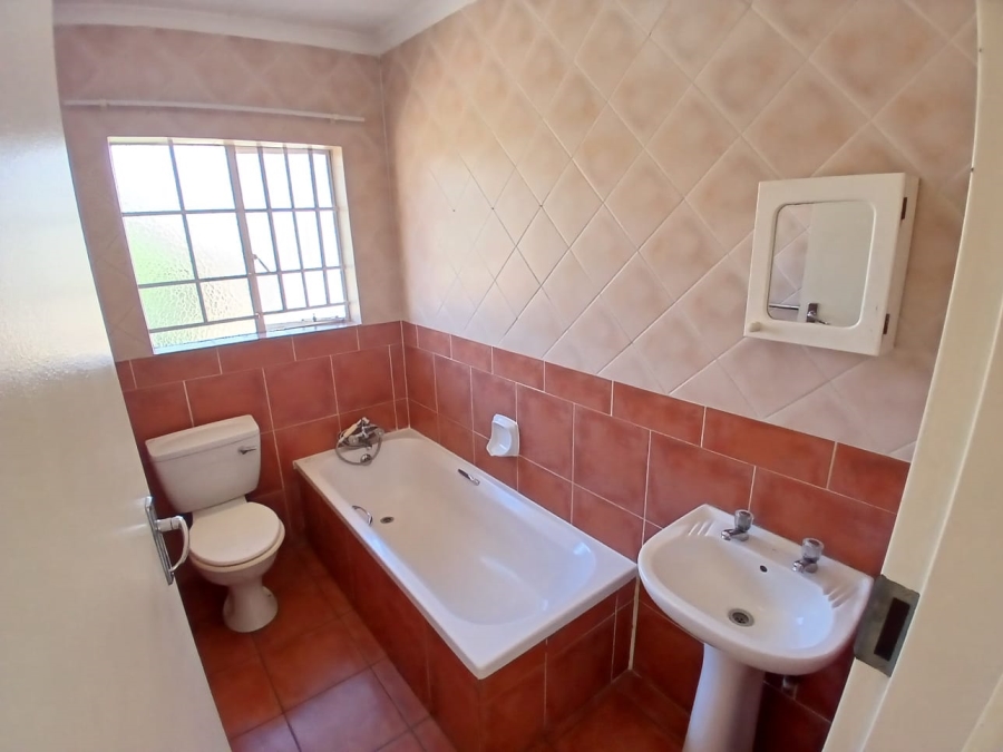 To Let 2 Bedroom Property for Rent in Equestria Gauteng
