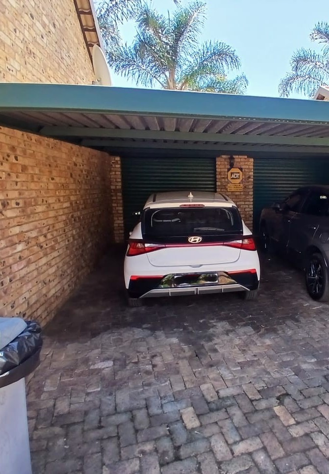 To Let 2 Bedroom Property for Rent in Equestria Gauteng