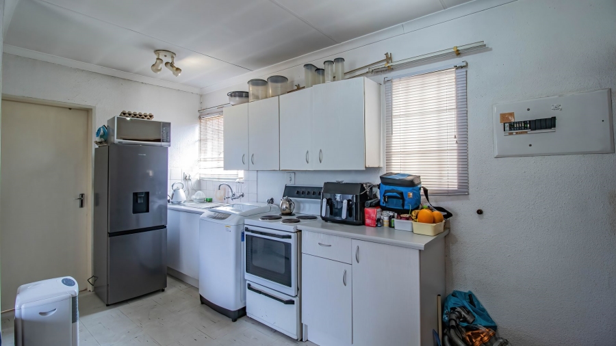 1 Bedroom Property for Sale in Kew Gauteng