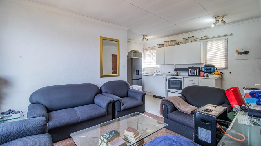1 Bedroom Property for Sale in Kew Gauteng