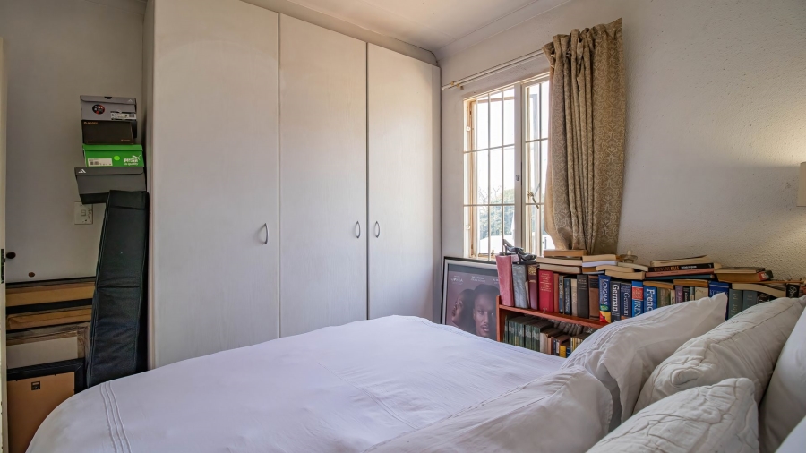 1 Bedroom Property for Sale in Kew Gauteng