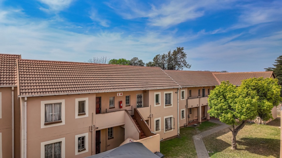 1 Bedroom Property for Sale in Kew Gauteng