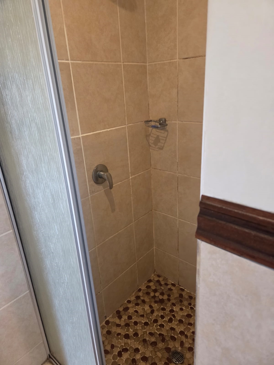 To Let 2 Bedroom Property for Rent in Bryanston Gauteng