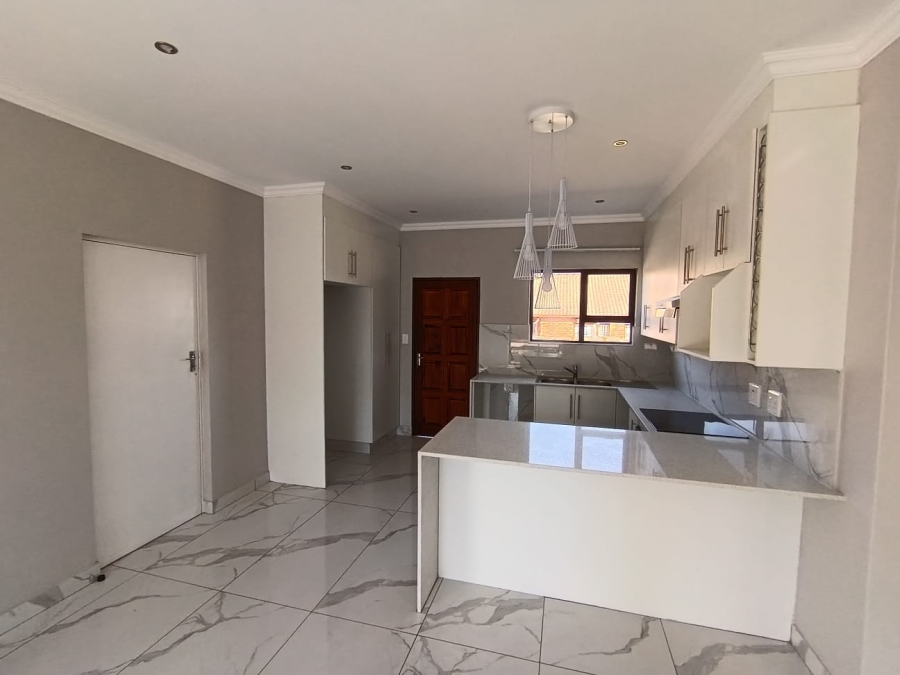 3 Bedroom Property for Sale in Dersley Gauteng
