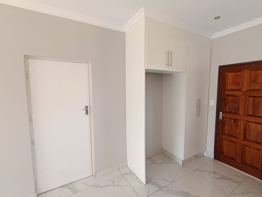 3 Bedroom Property for Sale in Dersley Gauteng