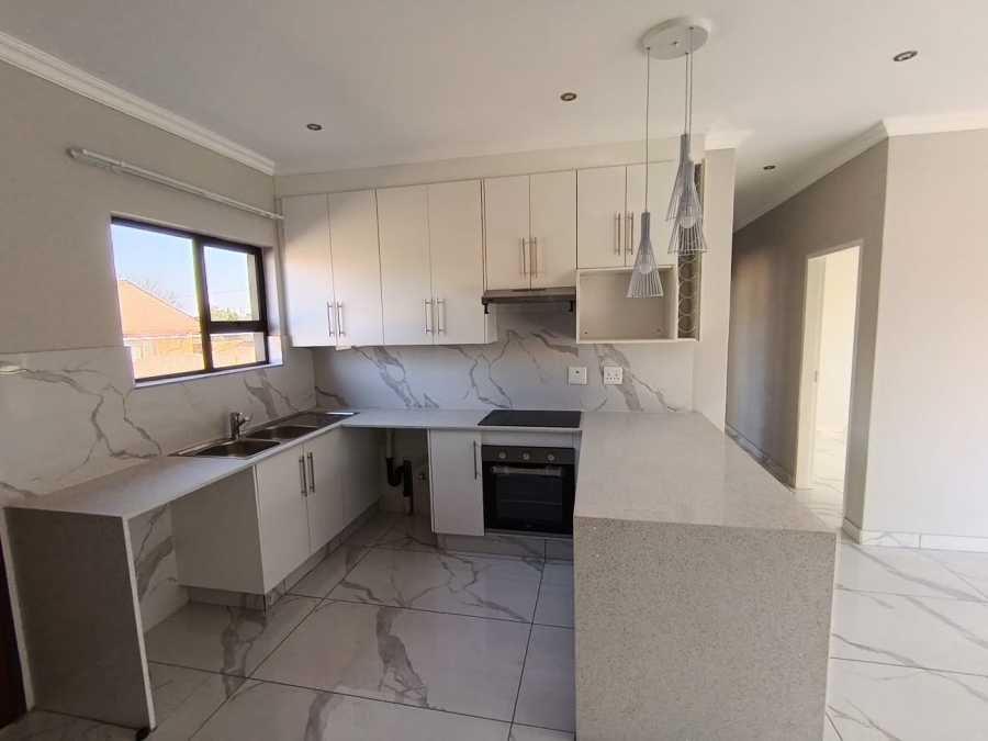 3 Bedroom Property for Sale in Dersley Gauteng