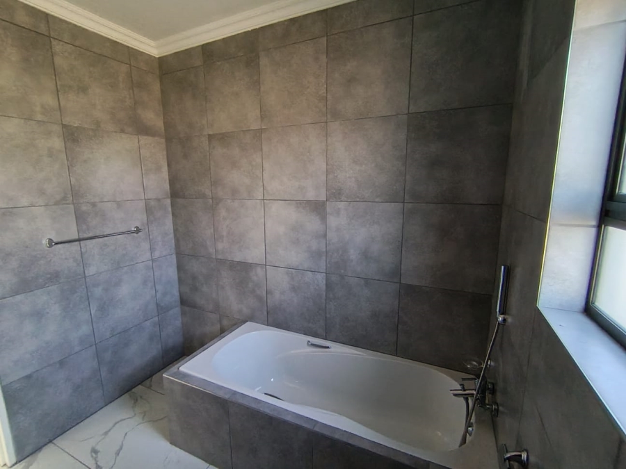 3 Bedroom Property for Sale in Dersley Gauteng