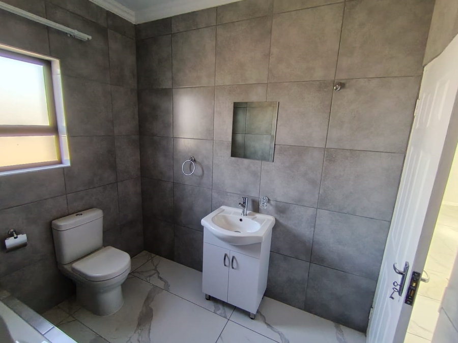 3 Bedroom Property for Sale in Dersley Gauteng