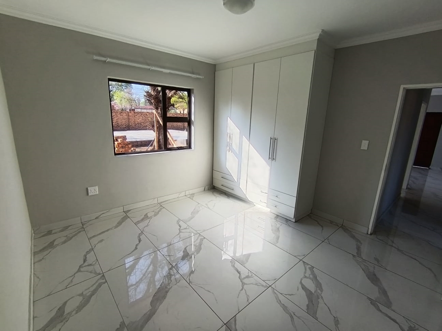 3 Bedroom Property for Sale in Dersley Gauteng