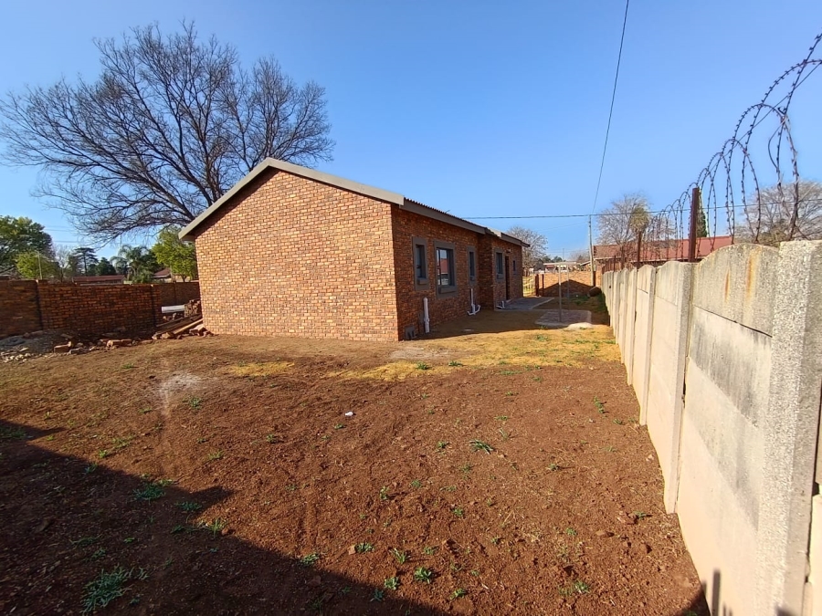 3 Bedroom Property for Sale in Dersley Gauteng