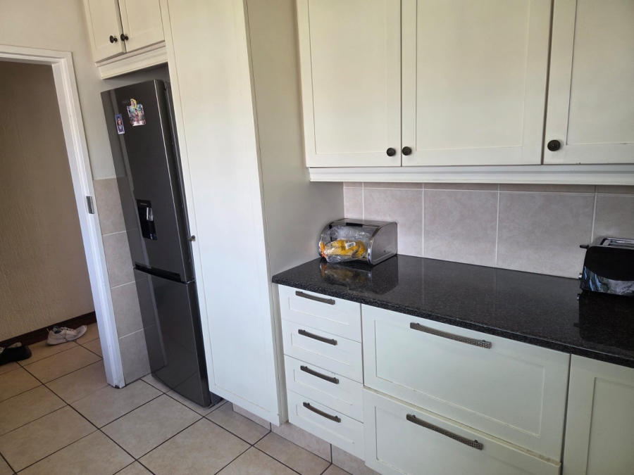 2 Bedroom Property for Sale in Bryanston Gauteng