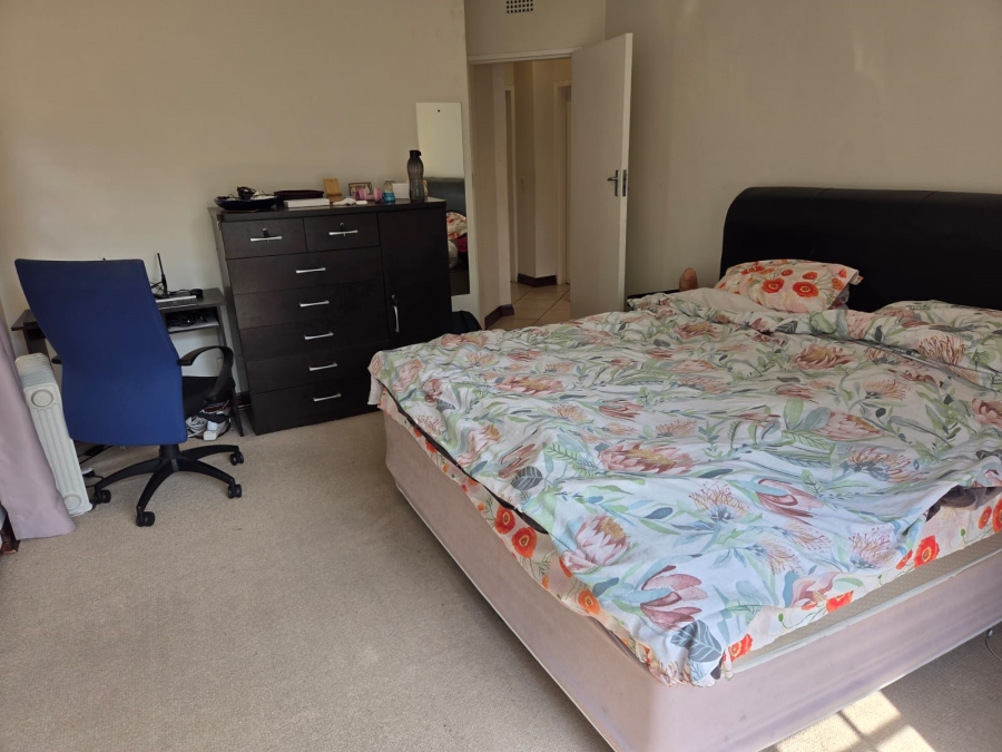 2 Bedroom Property for Sale in Bryanston Gauteng