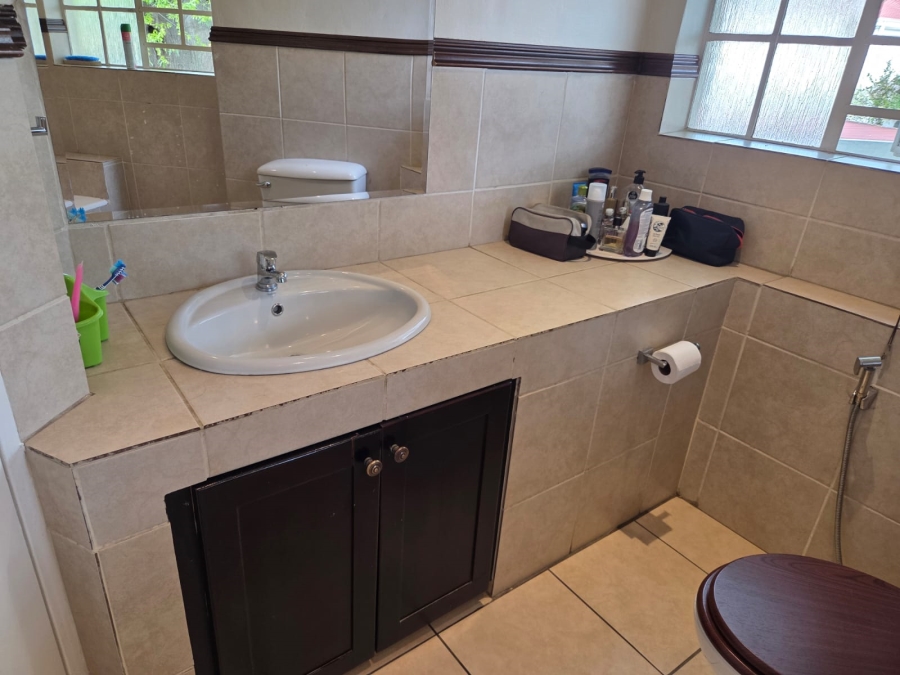 2 Bedroom Property for Sale in Bryanston Gauteng