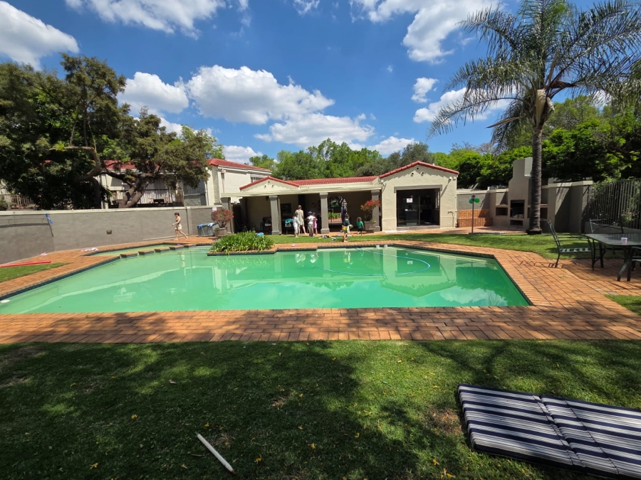 2 Bedroom Property for Sale in Bryanston Gauteng