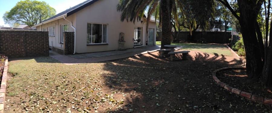 3 Bedroom Property for Sale in Northmead Gauteng