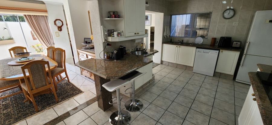 4 Bedroom Property for Sale in Bedford Park Gauteng
