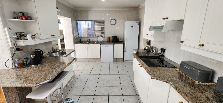 4 Bedroom Property for Sale in Bedford Park Gauteng