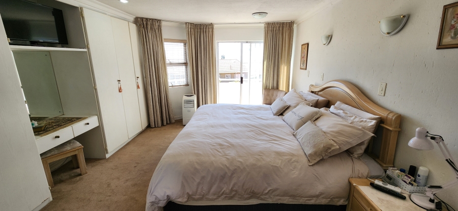 4 Bedroom Property for Sale in Bedford Park Gauteng