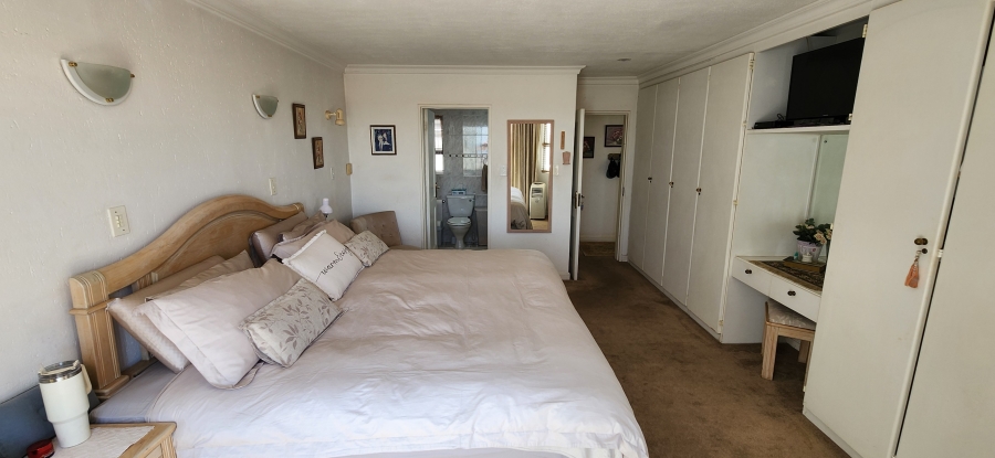 4 Bedroom Property for Sale in Bedford Park Gauteng