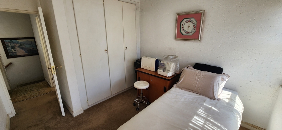 4 Bedroom Property for Sale in Bedford Park Gauteng