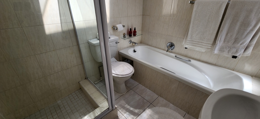 4 Bedroom Property for Sale in Bedford Park Gauteng