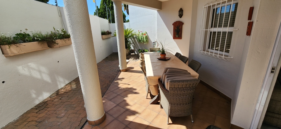 4 Bedroom Property for Sale in Bedford Park Gauteng