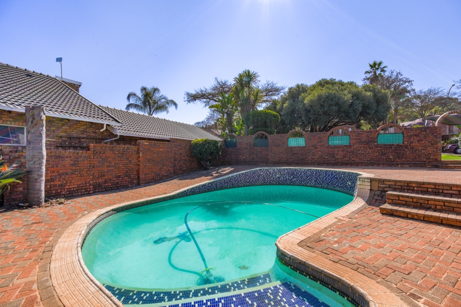 3 Bedroom Property for Sale in Rietvalleipark Gauteng