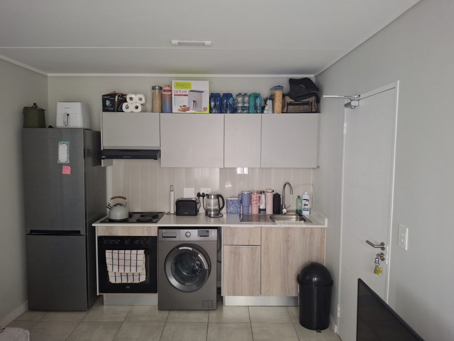 To Let 1 Bedroom Property for Rent in Mooikloof Gauteng
